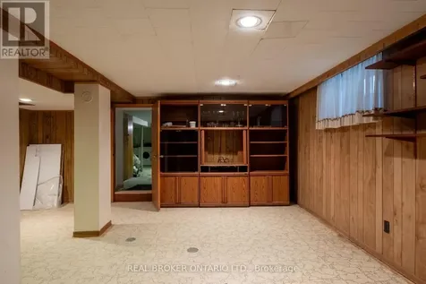 33 Atlas Avenue Toronto (humewood-cedarvale) ON M6C 3N8