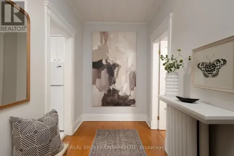 33 Atlas Avenue Toronto (humewood-cedarvale) ON M6C 3N8