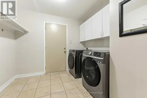38 Settler's Ridge Way Ottawa ON K2J 4V2
