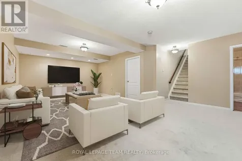 38 Settler's Ridge Way Ottawa ON K2J 4V2