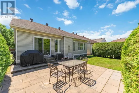 38 Settler's Ridge Way Ottawa ON K2J 4V2