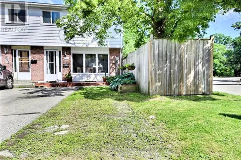 541 Parkview Crescent Cambridge ON N3H 4Z9