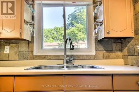 541 Parkview Crescent Cambridge ON N3H 4Z9