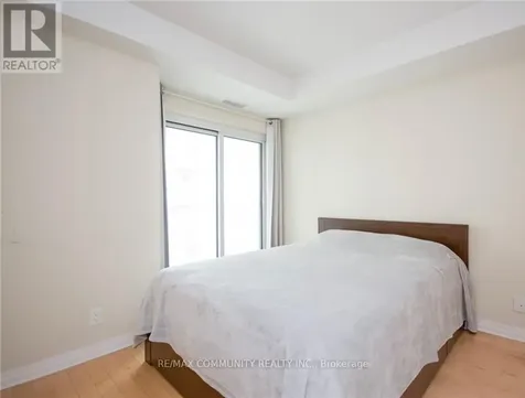 242 Rideau Street Ottawa ON K1N 0B7
