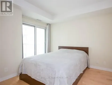 242 Rideau Street Ottawa ON K1N 0B7