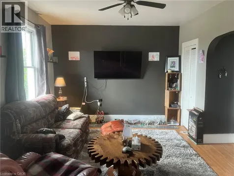 745 King Street East Kitchener ON N2G 2M4