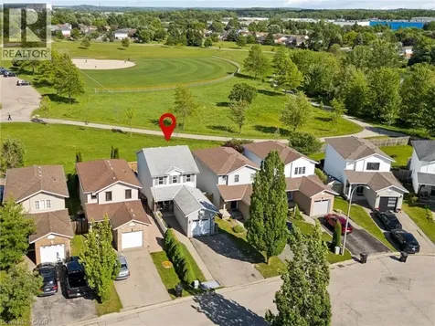 16 White Sands Court Kitchener ON N2E 3S4