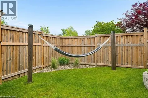 16 White Sands Court Kitchener ON N2E 3S4