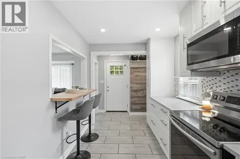 160 East 36th Street Hamilton ON L8V 3Z4