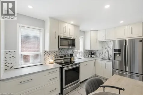 160 East 36th Street Hamilton ON L8V 3Z4