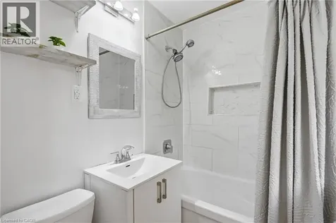 160 East 36th Street Hamilton ON L8V 3Z4