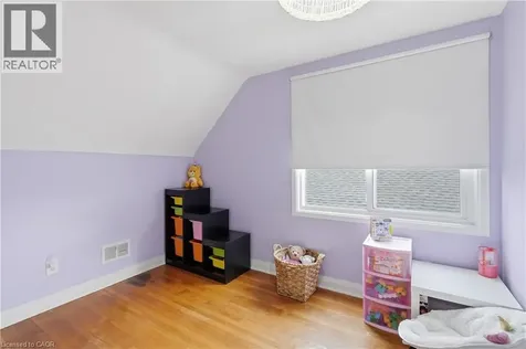 160 East 36th Street Hamilton ON L8V 3Z4