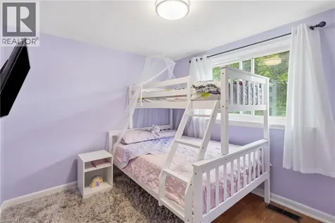 160 East 36th Street Hamilton ON L8V 3Z4