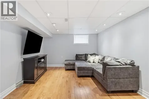 160 East 36th Street Hamilton ON L8V 3Z4