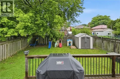 160 East 36th Street Hamilton ON L8V 3Z4