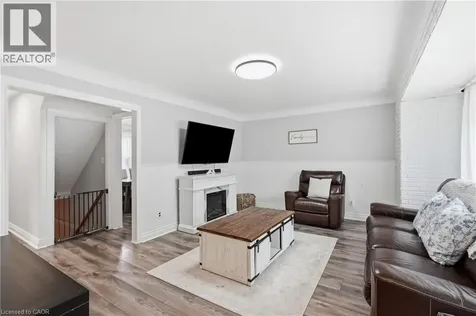 160 East 36th Street Hamilton ON L8V 3Z4