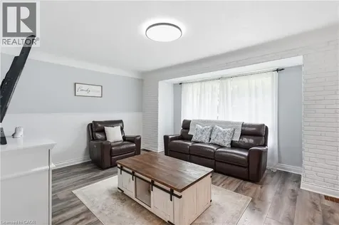 160 East 36th Street Hamilton ON L8V 3Z4