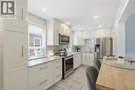 160 East 36th Street Hamilton ON L8V 3Z4