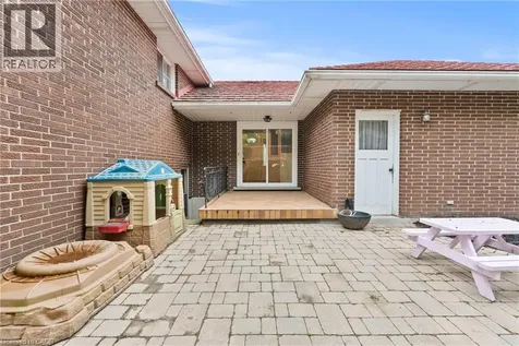 38 Killins Street Smithville ON L0R 2A0