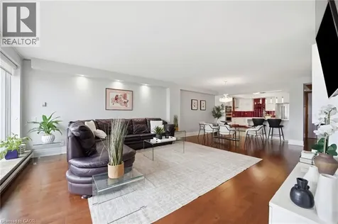 460 Queens Quay Way Toronto ON M5V 2Y5
