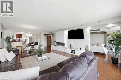 460 Queens Quay Way Toronto ON M5V 2Y5