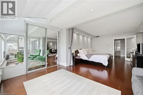460 Queens Quay Way Toronto ON M5V 2Y5