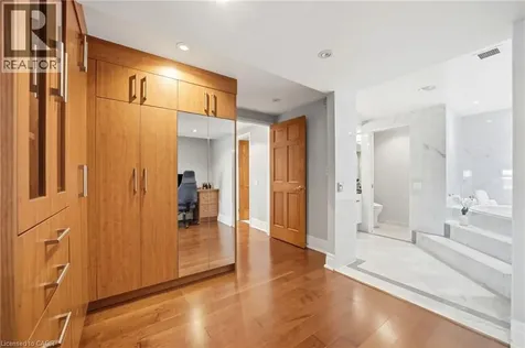 460 Queens Quay Way Toronto ON M5V 2Y5
