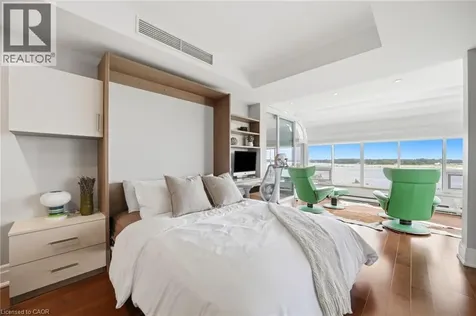 460 Queens Quay Way Toronto ON M5V 2Y5