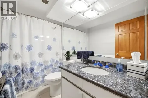 460 Queens Quay Way Toronto ON M5V 2Y5