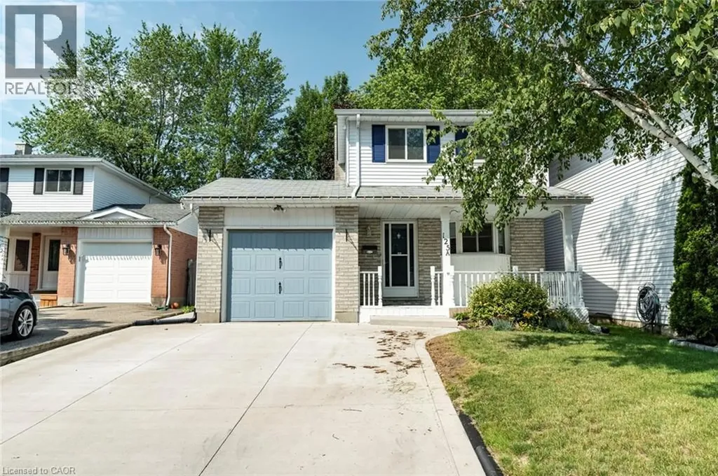 125 Cornerbrook Crescent Waterloo ON N2V 1L3
