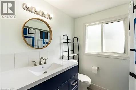 125 Cornerbrook Crescent Waterloo ON N2V 1L3