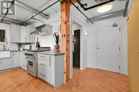 95 Beech Street Ottawa ON K1S 3J7