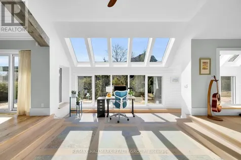 5567 South Island Park Drive Ottawa ON K4M 1J2
