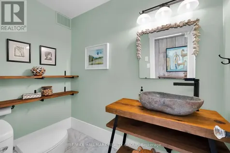 5567 South Island Park Drive Ottawa ON K4M 1J2