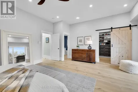5567 South Island Park Drive Ottawa ON K4M 1J2