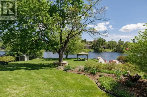 5567 South Island Park Drive Ottawa ON K4M 1J2