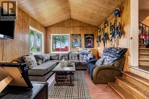 2438 4th Concession Line Chatham-kent ON N0P 1H0
