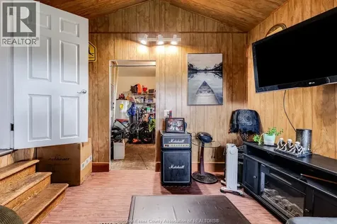 2438 4th Concession Line Chatham-kent ON N0P 1H0