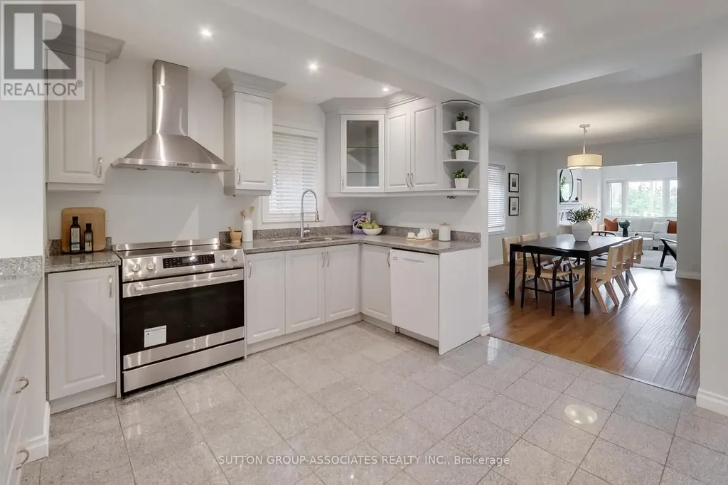 323 Lauder Avenue Toronto (oakwood Village) ON M6E 3H7