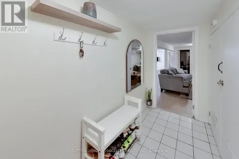 323 Lauder Avenue Toronto (oakwood Village) ON M6E 3H7