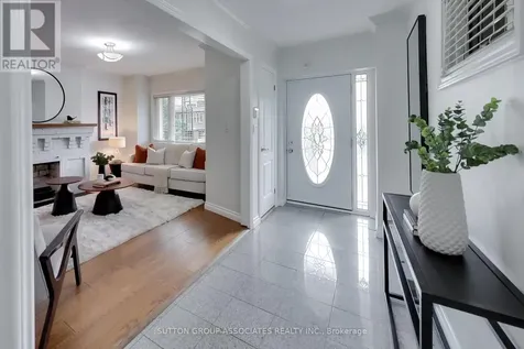 323 Lauder Avenue Toronto (oakwood Village) ON M6E 3H7