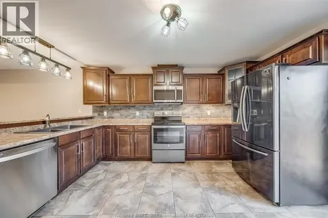 11916 Boulder Crescent Windsor ON N8P 1Z6