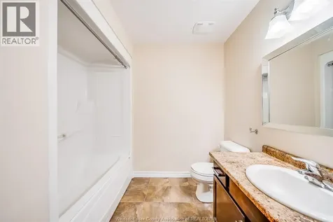 11916 Boulder Crescent Windsor ON N8P 1Z6