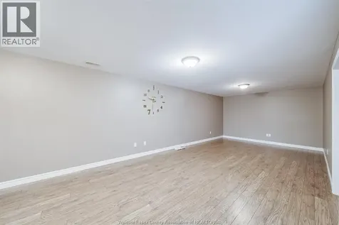 11916 Boulder Crescent Windsor ON N8P 1Z6