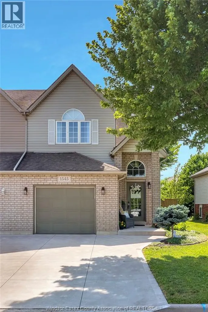 1545 Vollans Street Lasalle ON N9H 2M9