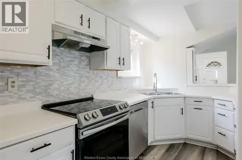 1054 Glidden Windsor ON N8S 2P1
