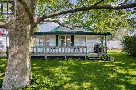 15 Horseshoe Bay Road Dunnville ON N1A 2W8