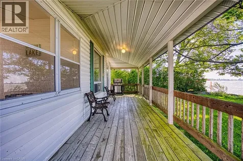 15 Horseshoe Bay Road Dunnville ON N1A 2W8