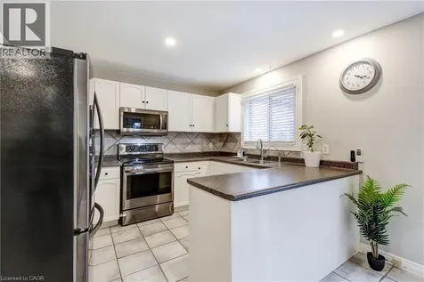 20 Derbyshire Street Ancaster ON L9G 4X9