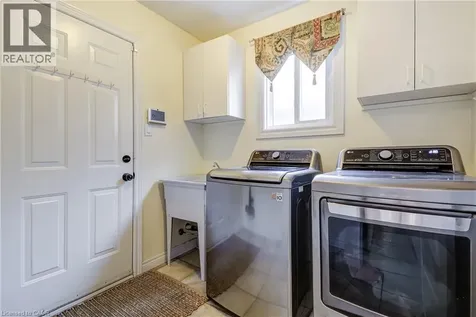 20 Derbyshire Street Ancaster ON L9G 4X9